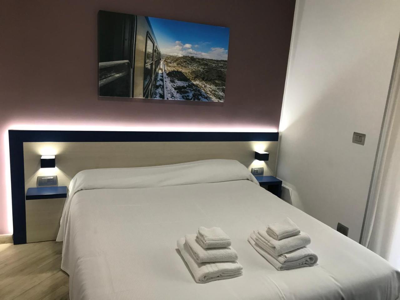 Guesthouse Ughetti 21 カターニア エクステリア 写真